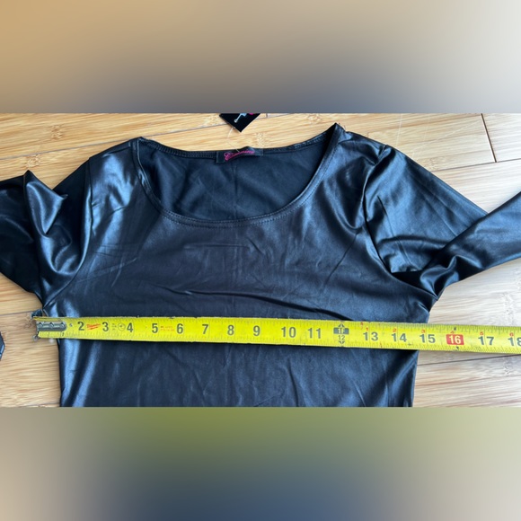 Charmaine black glossy long sleeves dress size S/M - Picture 10 of 10